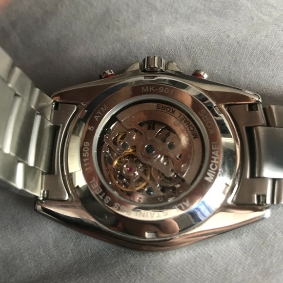 Michael Kors watch - Picture 2 of 3